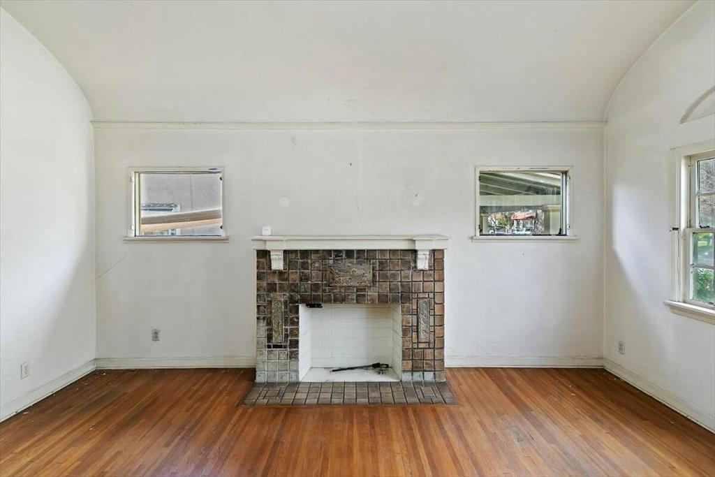 725 W 26th Street Property Photo 7