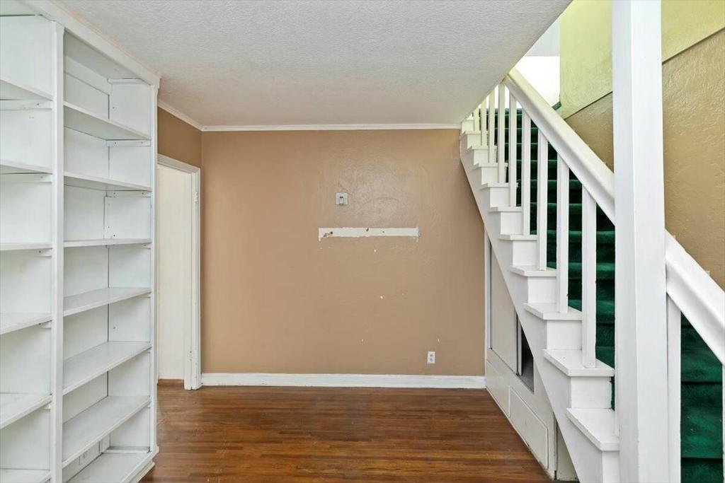 725 W 26th Street Property Photo 19