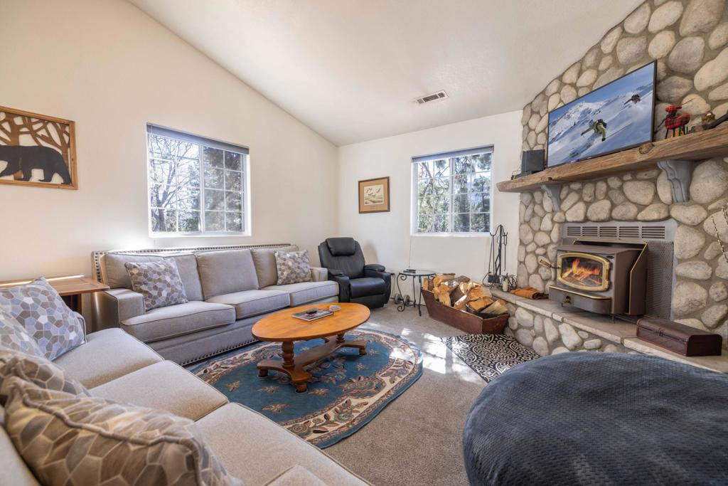 466 Spruce Lane Property Photo