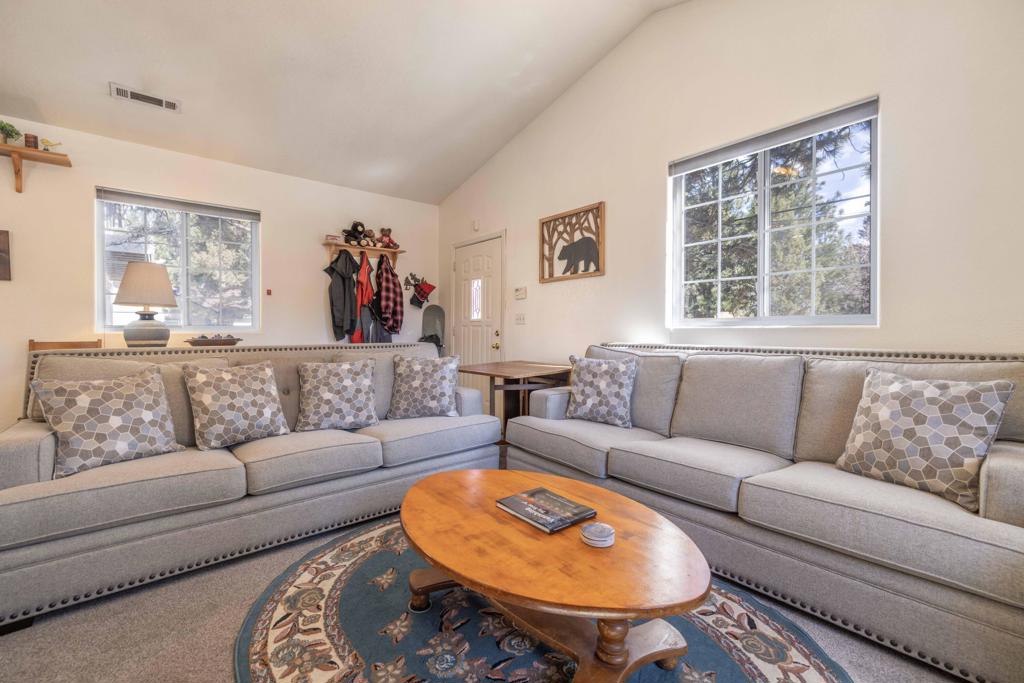 466 Spruce Lane Property Photo 8