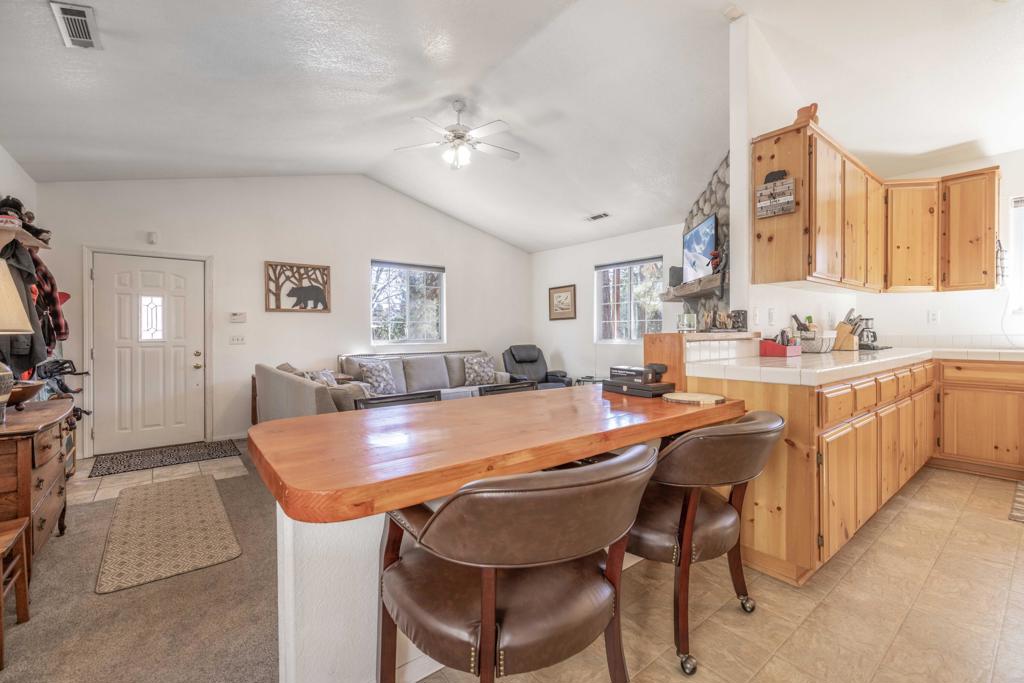 466 Spruce Lane Property Photo 13