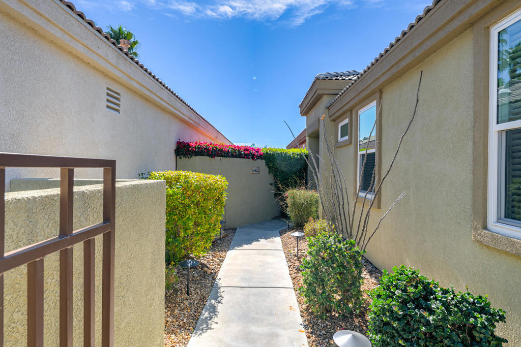 67659 S Natoma Drive Property Photo 3