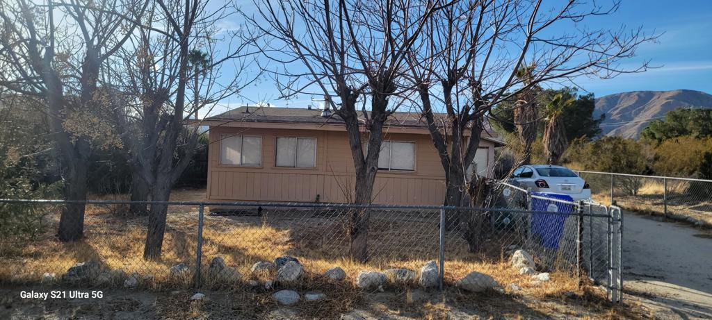 11022 West Drive Property Photo