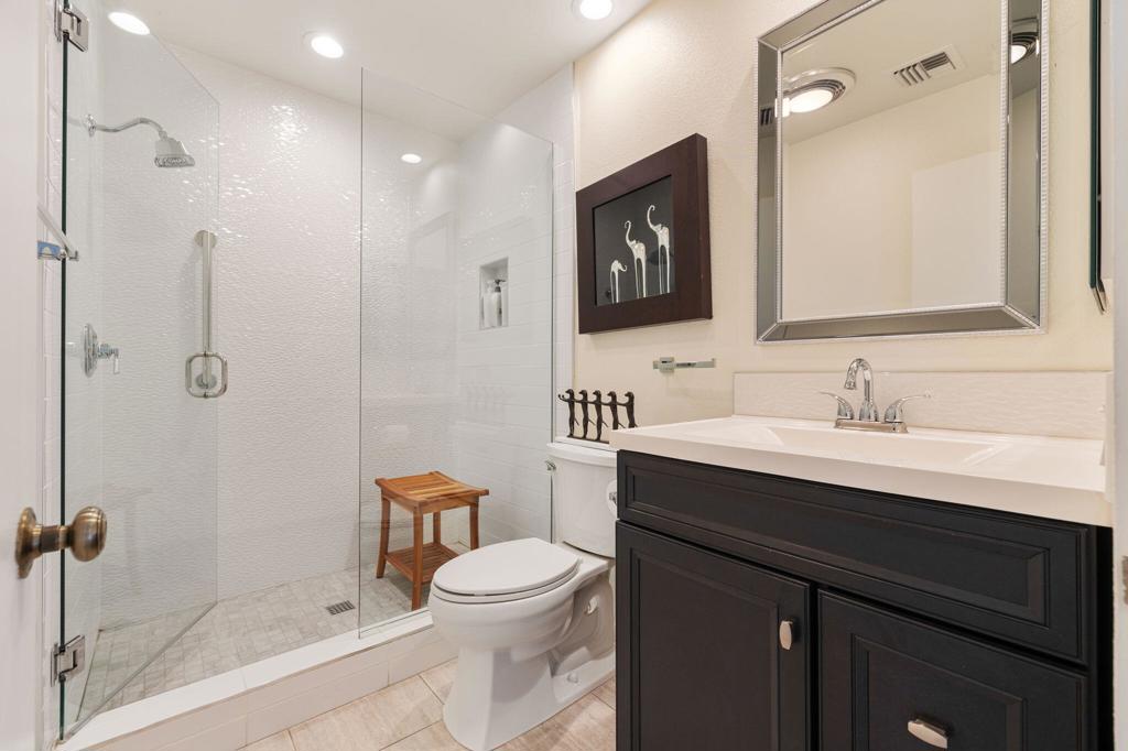 525 Desert West Drive Property Photo 4