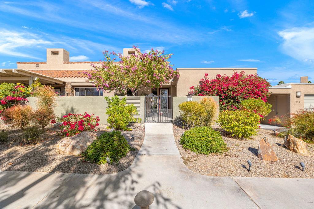 525 Desert West Drive Property Photo 8