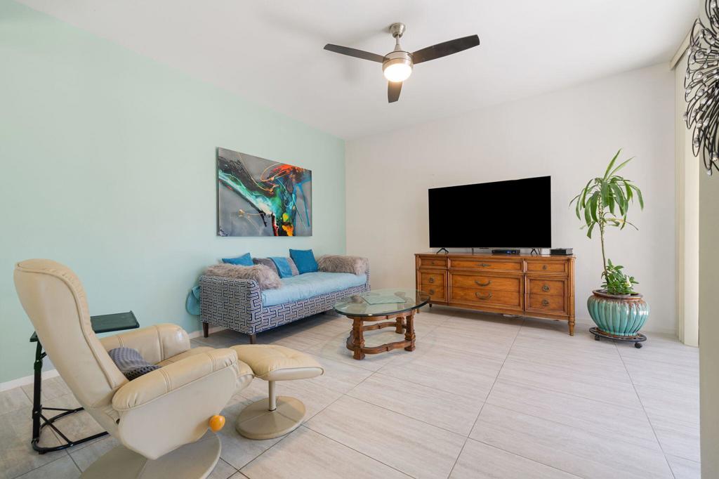 525 Desert West Drive Property Photo 41