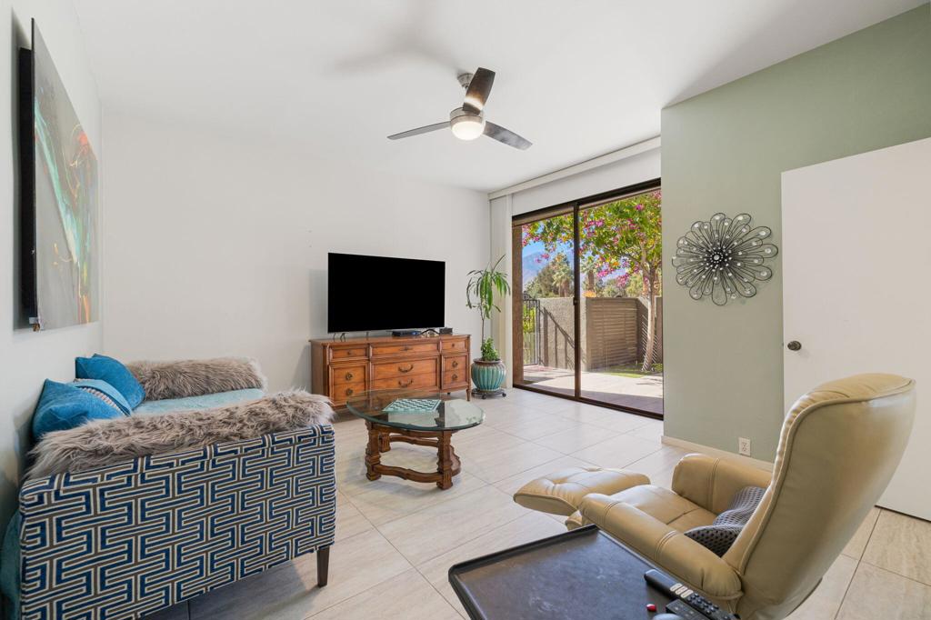 525 Desert West Drive Property Photo 42