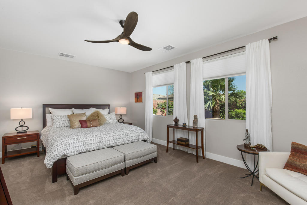 82420 Round Valley Drive Property Photo 4