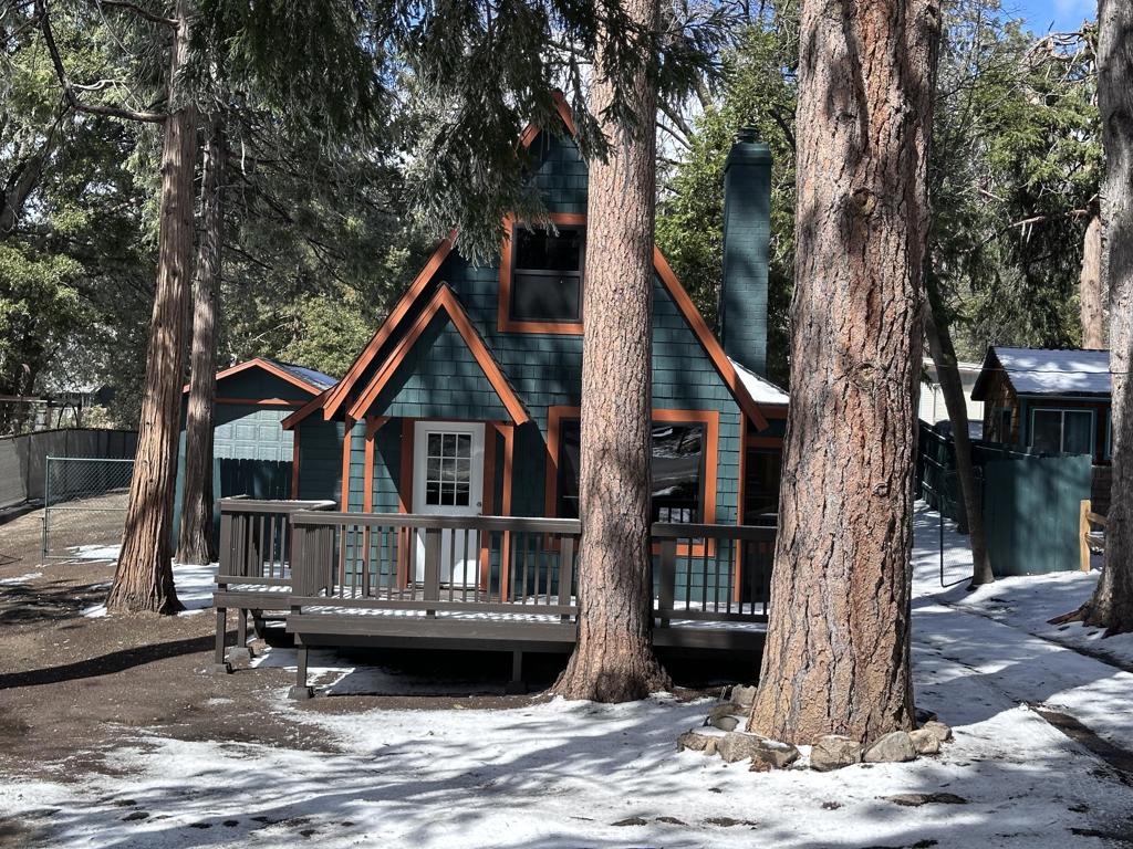 52730 Sylvan Way Property Photo
