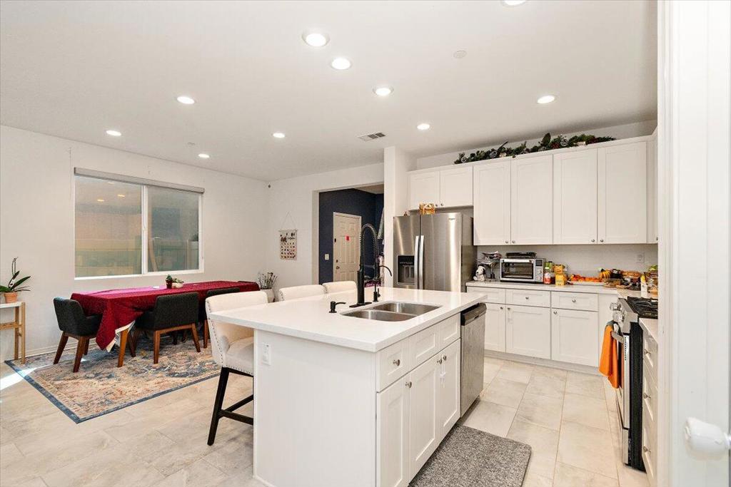 14226 Revana Lane Property Photo 4