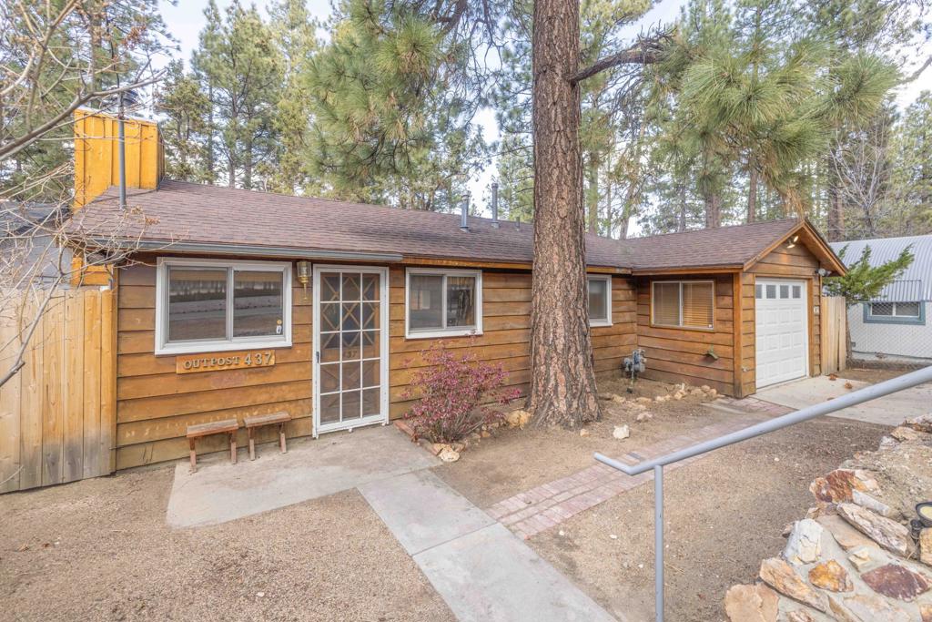 437 Barrett Way Property Photo