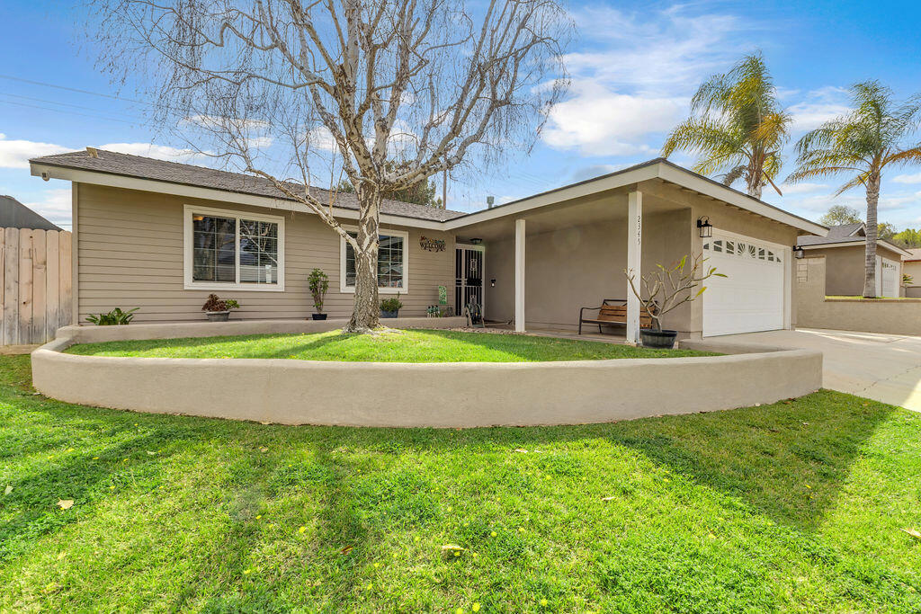 2345 Avenida Del Vista Property Photo