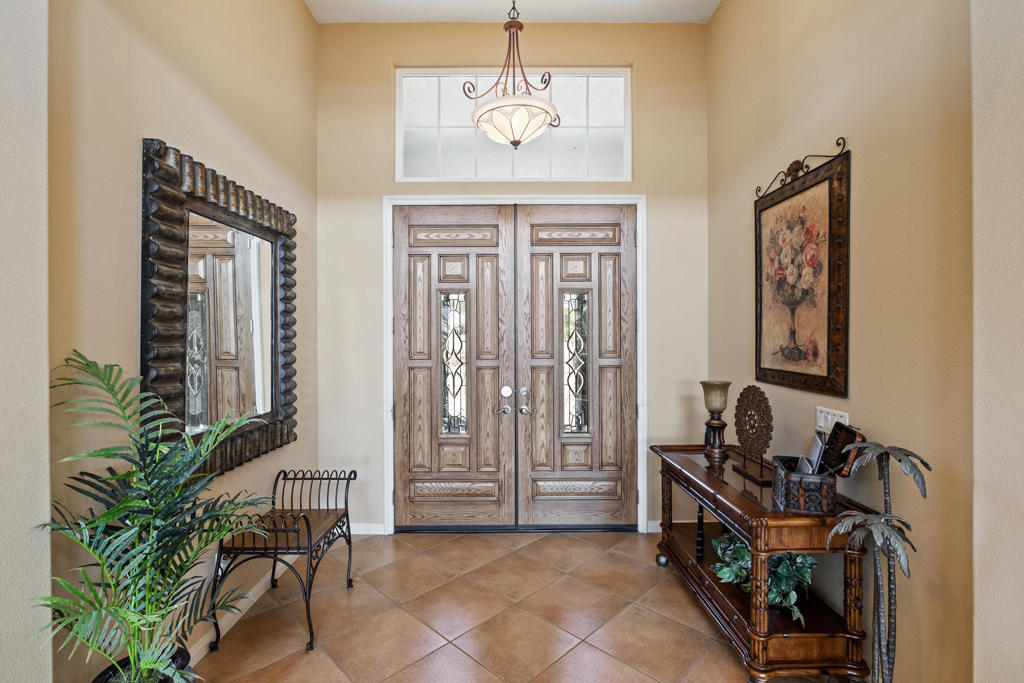 80445 Paria Way Property Photo 4