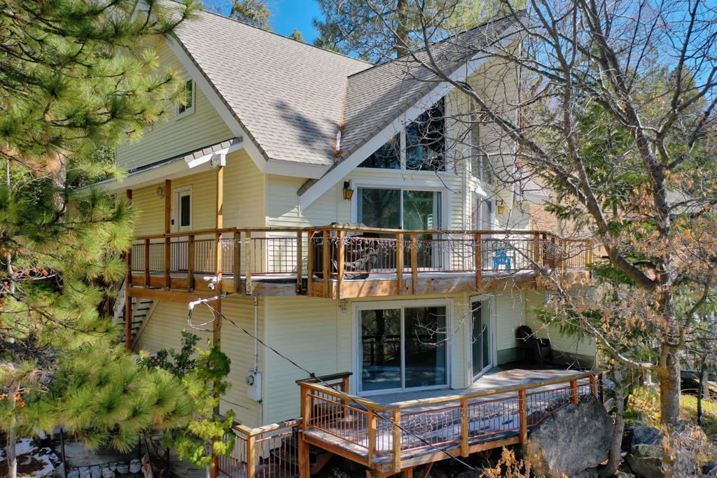 27622 W Shore Road Property Photo 1