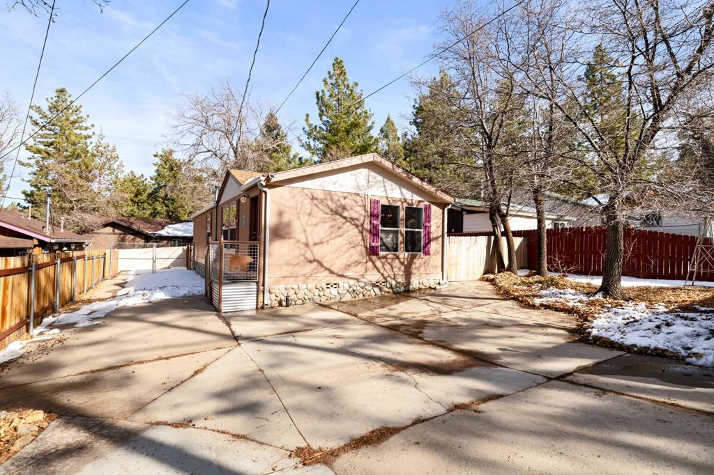 357 Kern Avenue Property Photo 2