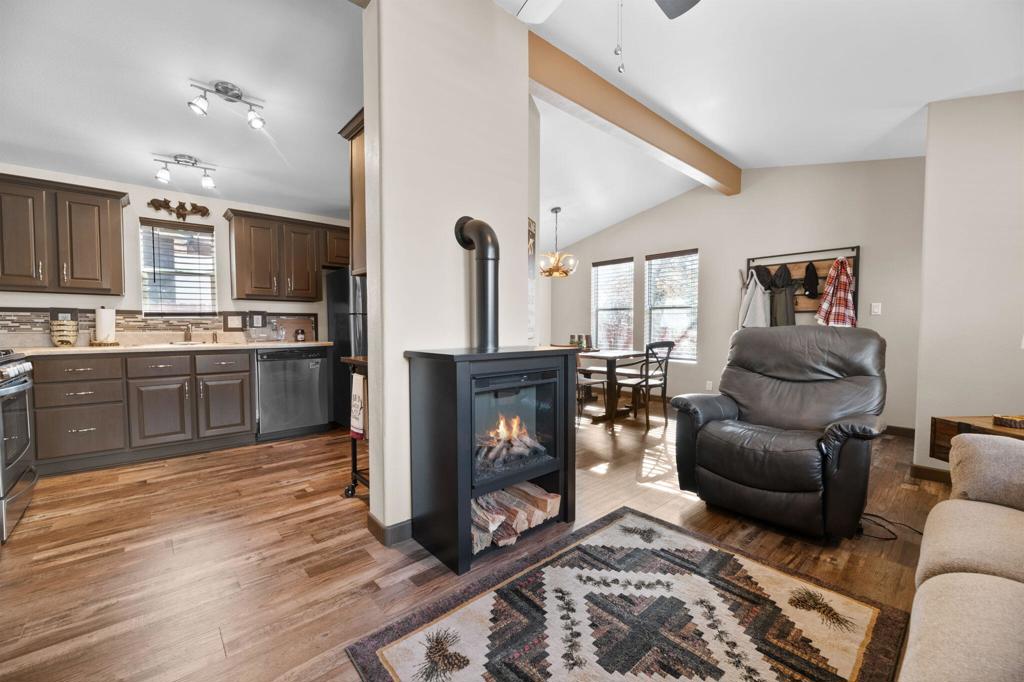 357 Kern Avenue Property Photo 12