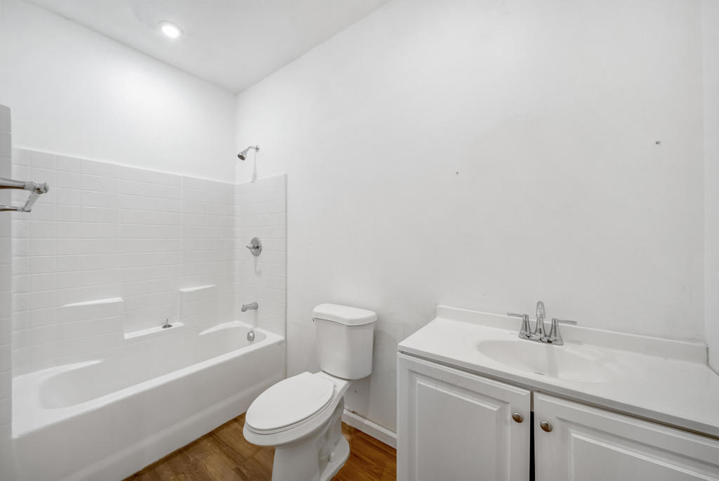 1190 Orchard Street Property Photo 9