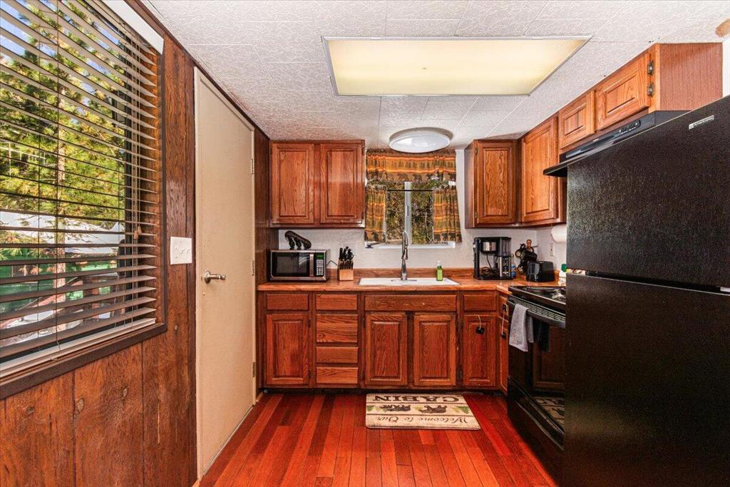 395 Los Angeles Avenue Property Photo 13