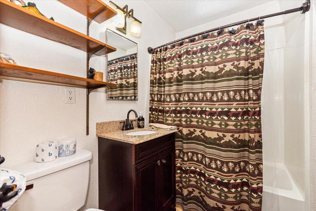 395 Los Angeles Avenue Property Photo 21