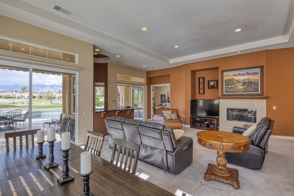 59 Via Las Flores Property Photo 4