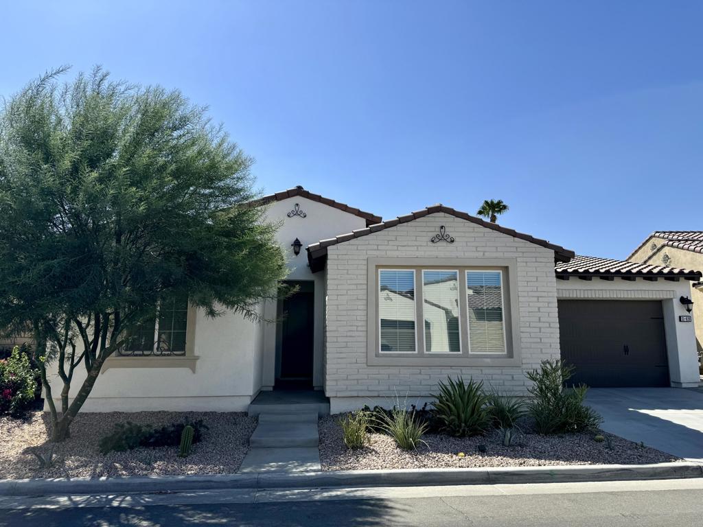 51819 Via Crespi Property Photo