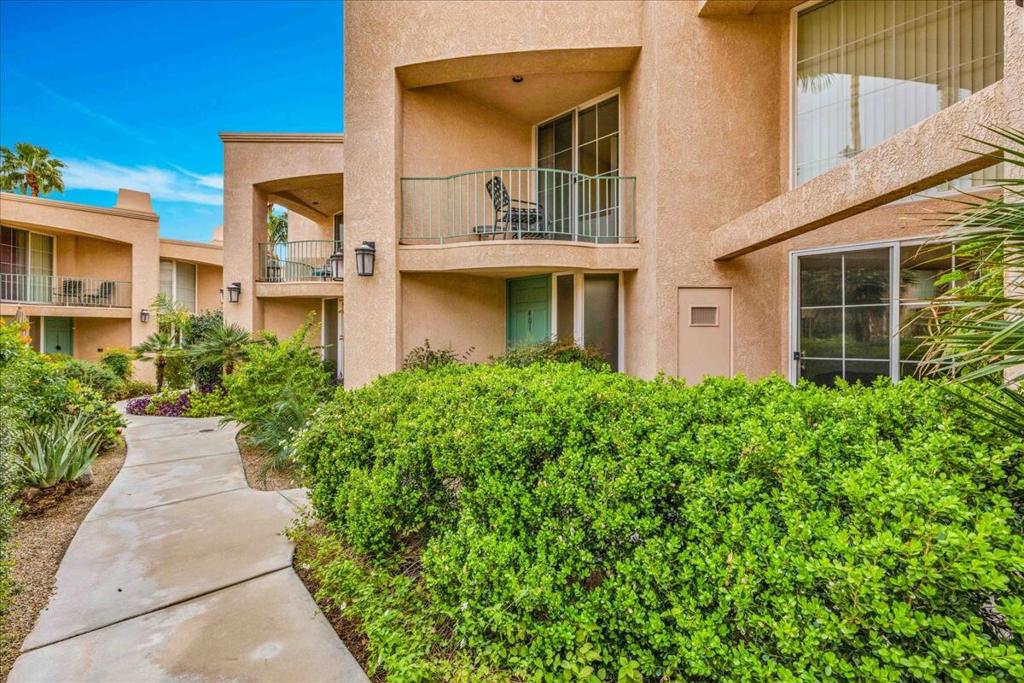 1555 N Chaparral Road 401 Property Photo 25