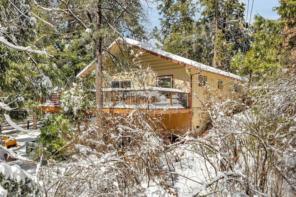 52660 Sylvan Way Property Photo