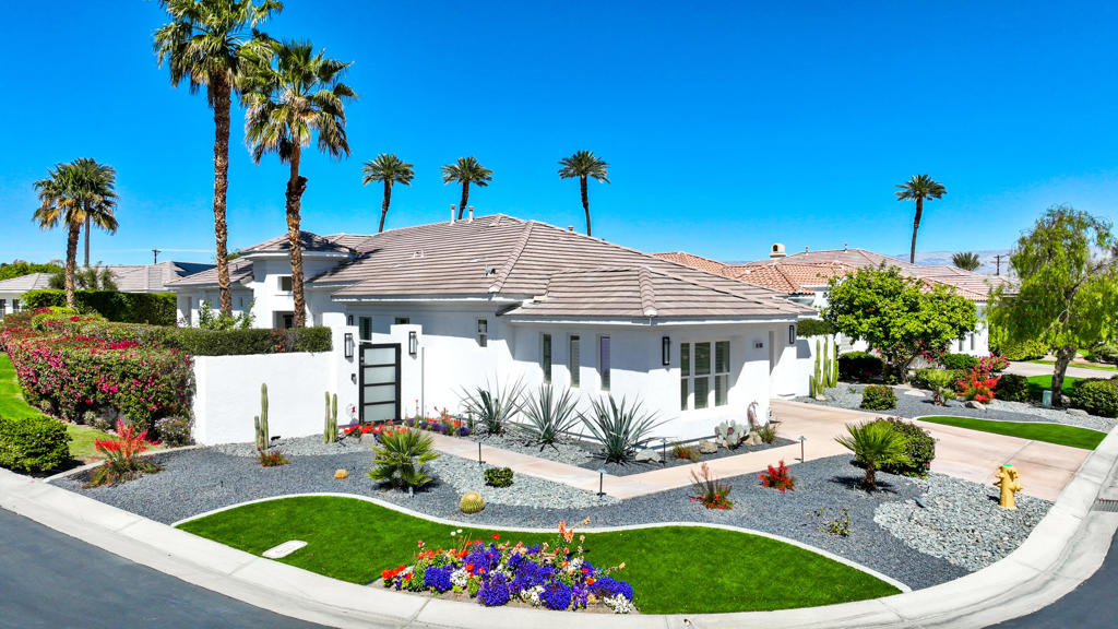 80360 Via Valerosa Property Photo 1