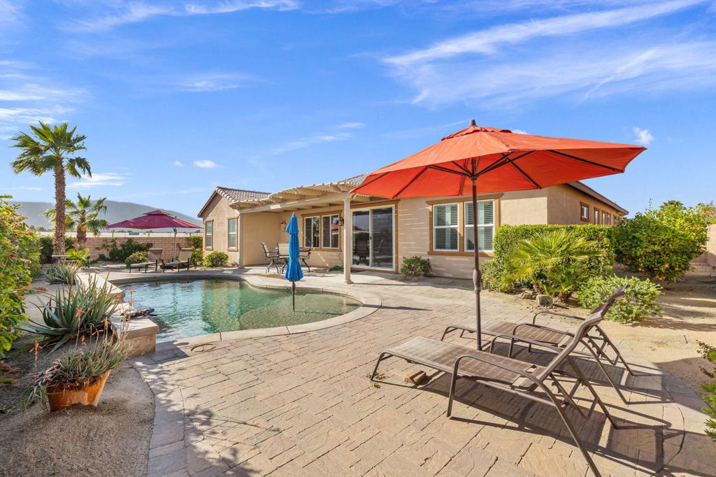 74049 Kingston Court W Property Photo