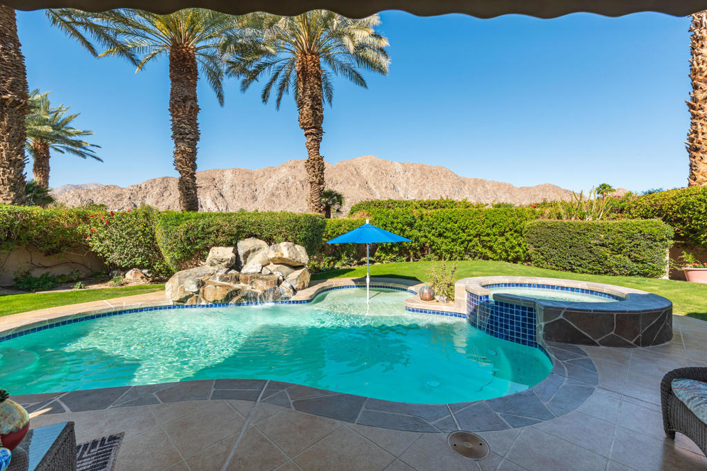 47205 Via Orvieto Property Photo