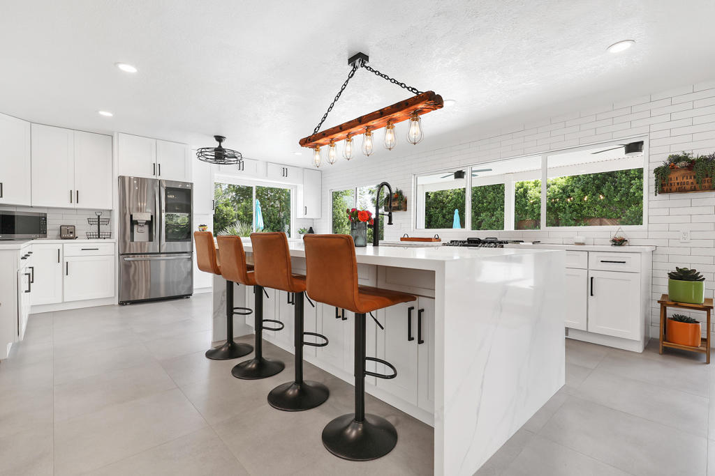 71500 Gardess Road Property Photo