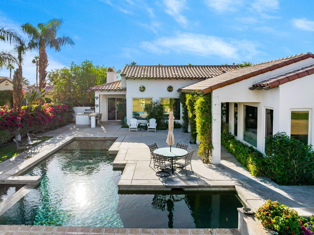 307 Loch Lomond Road Property Photo