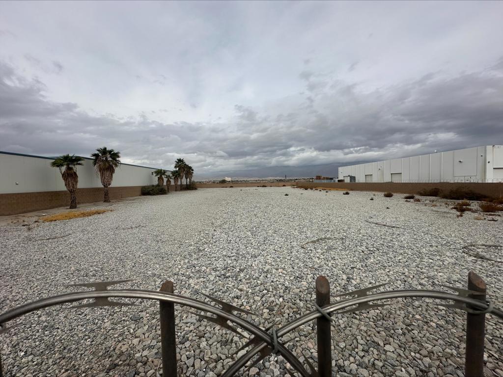 84442 Cabazon Center Drive Property Photo