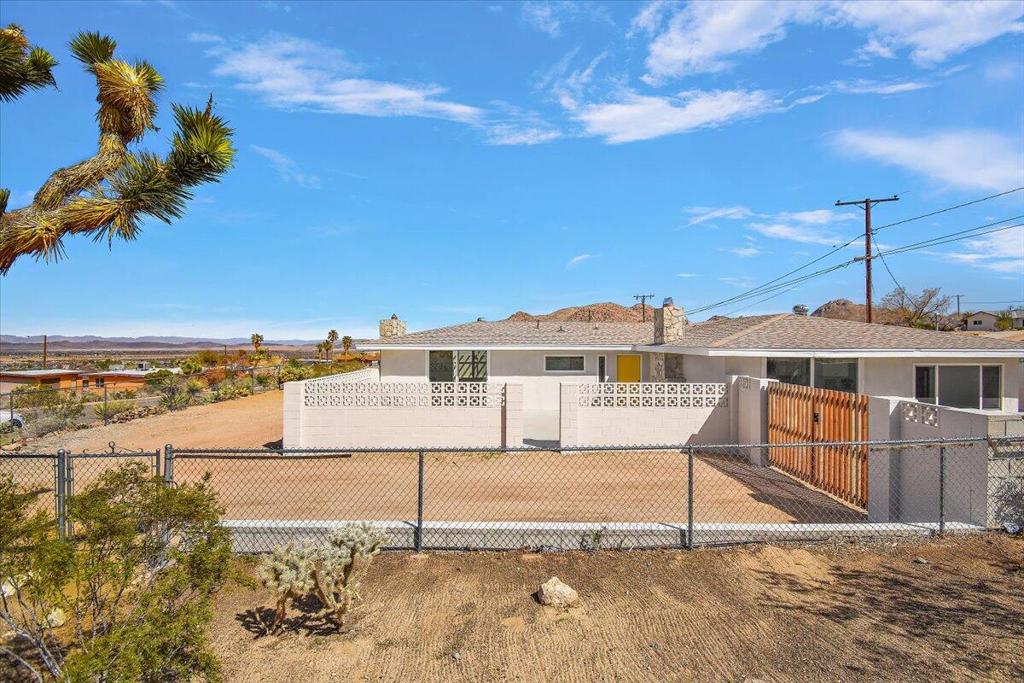 7107 Hillview Road Property Photo