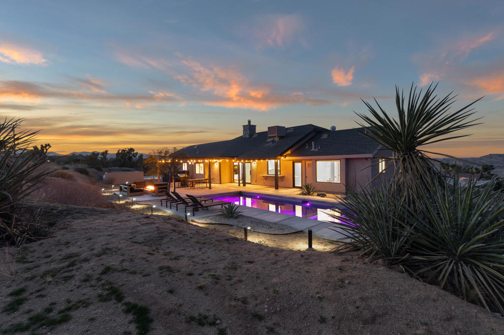 60633 Pueblo Trail Property Photo
