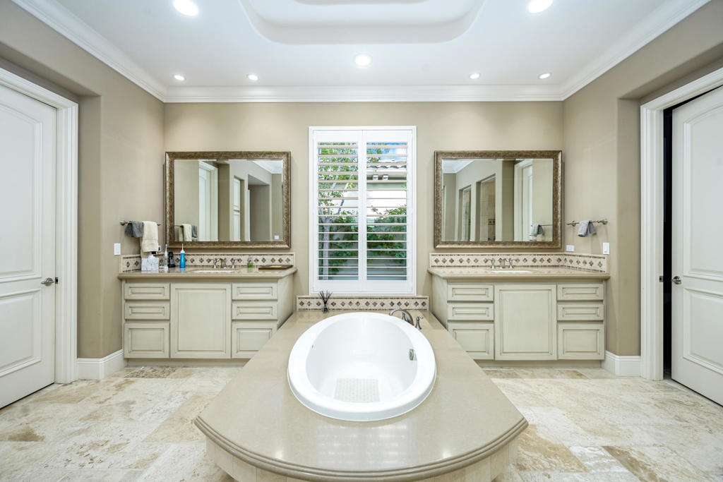 76292 Via Saturnia Property Photo 25