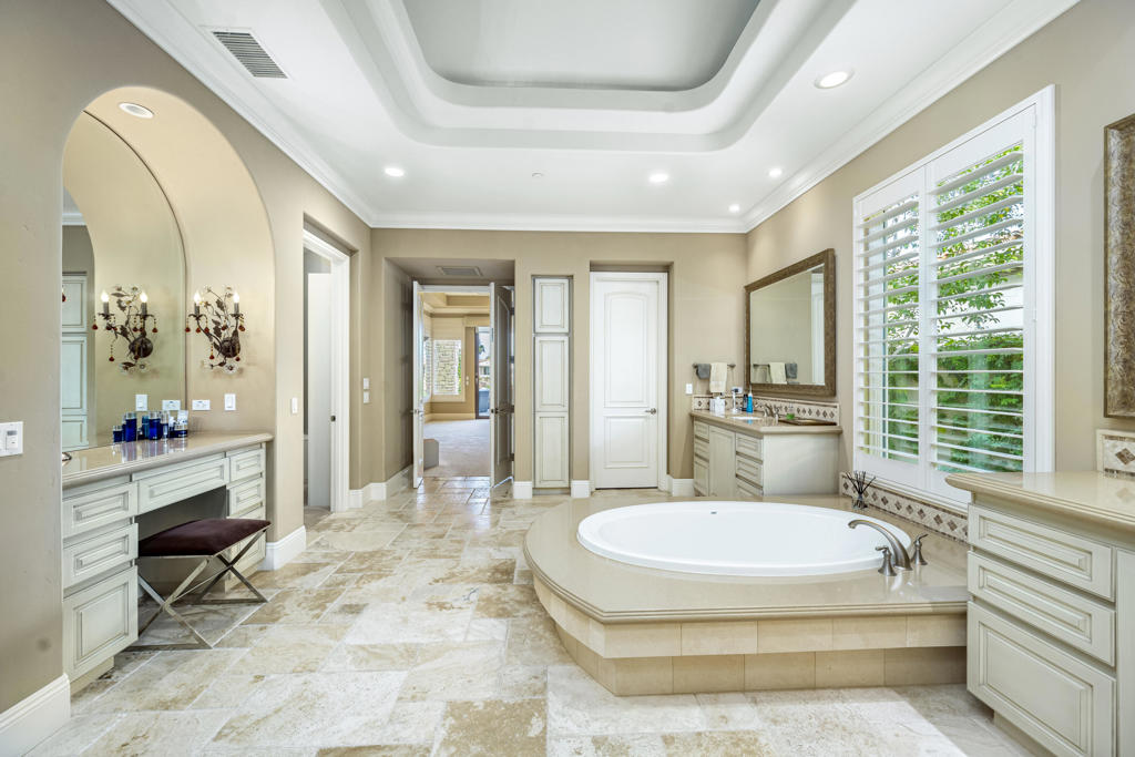 76292 Via Saturnia Property Photo 27