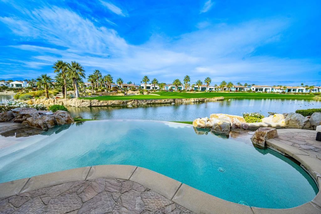 76292 Via Saturnia Property Photo 33