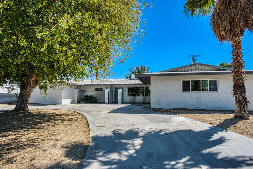 81947 Camelot Way Property Photo