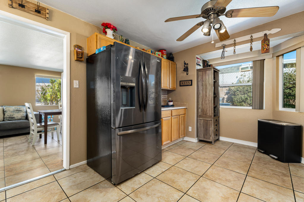 11002 Knobb Avenue Property Photo 16