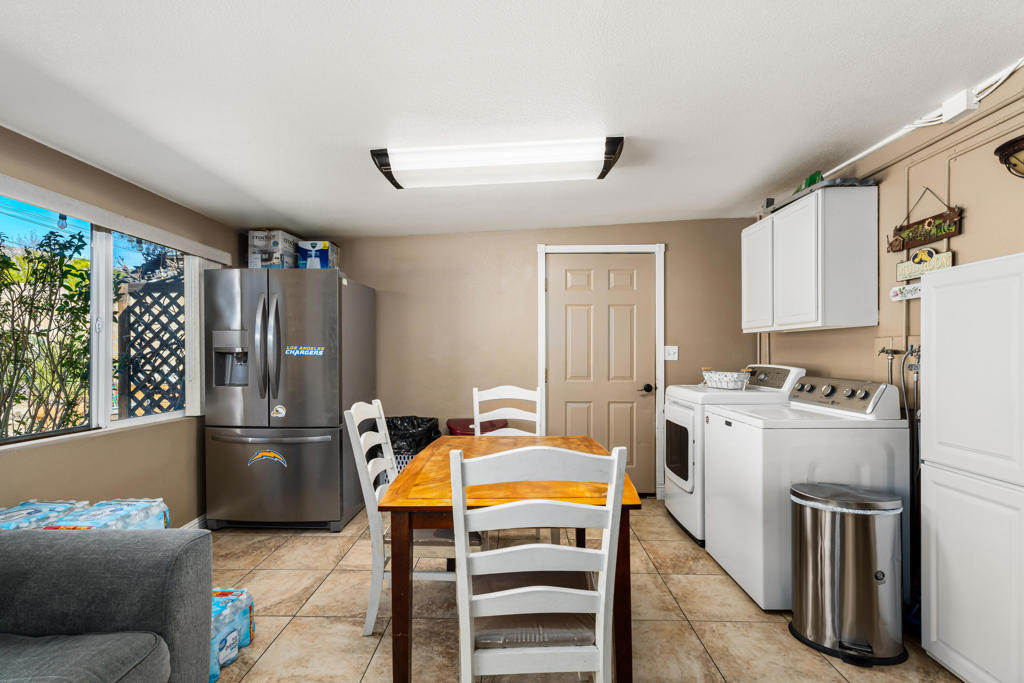 11002 Knobb Avenue Property Photo 18