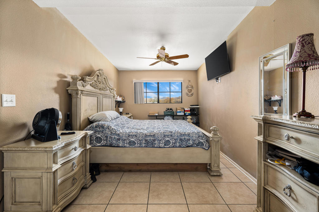 11002 Knobb Avenue Property Photo 23