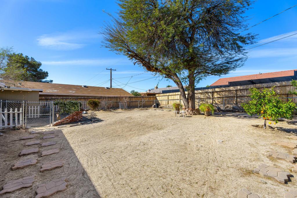 11002 Knobb Avenue Property Photo 35