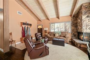 332 E Sherwood Boulevard Property Photo 4