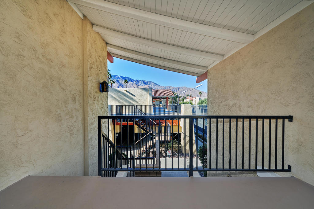 1415 N Sunrise Way 49 Property Photo 4