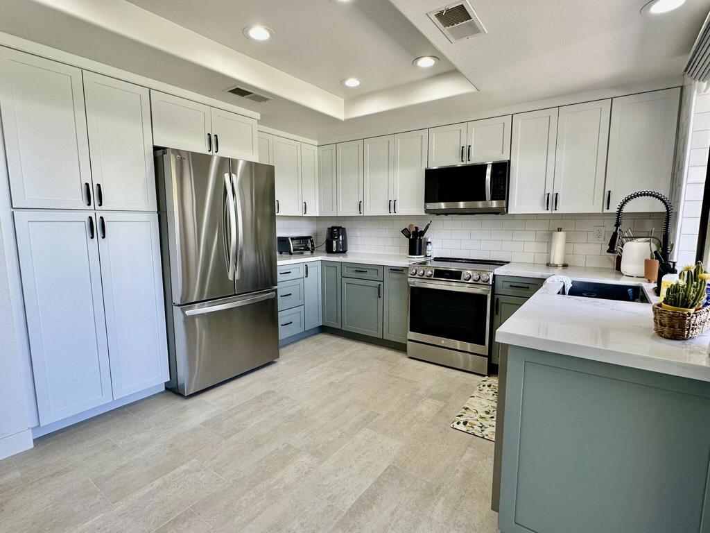 170 Castellana S Property Photo 10