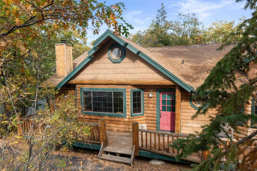 1464 Rockspray Drive Property Photo 3