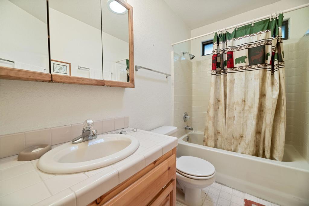 1464 Rockspray Drive Property Photo 12