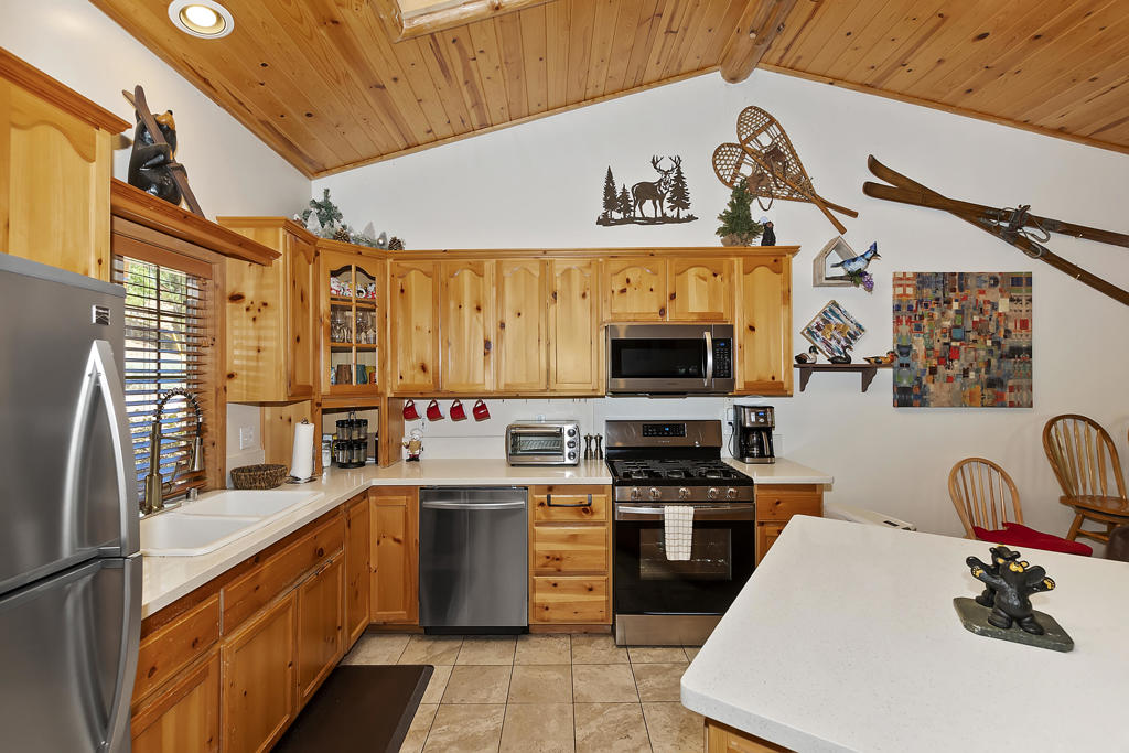 43259 Bow Canyon Road Property Photo 9