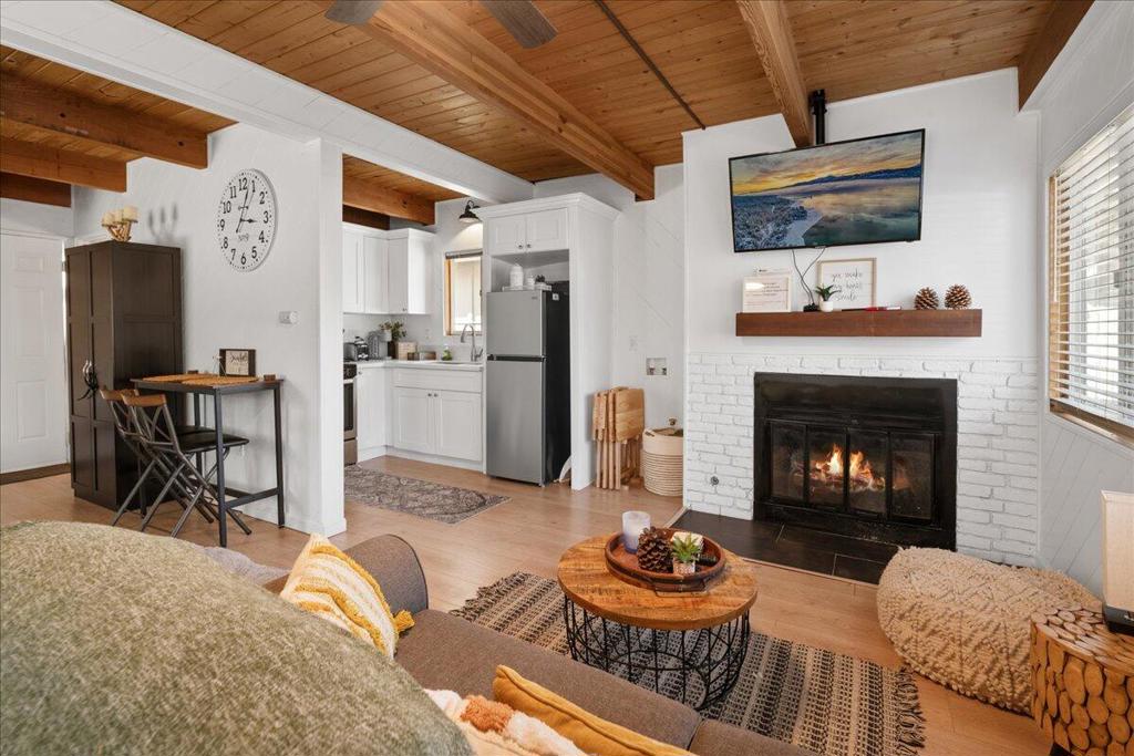 526 Kern Avenue Property Photo 8